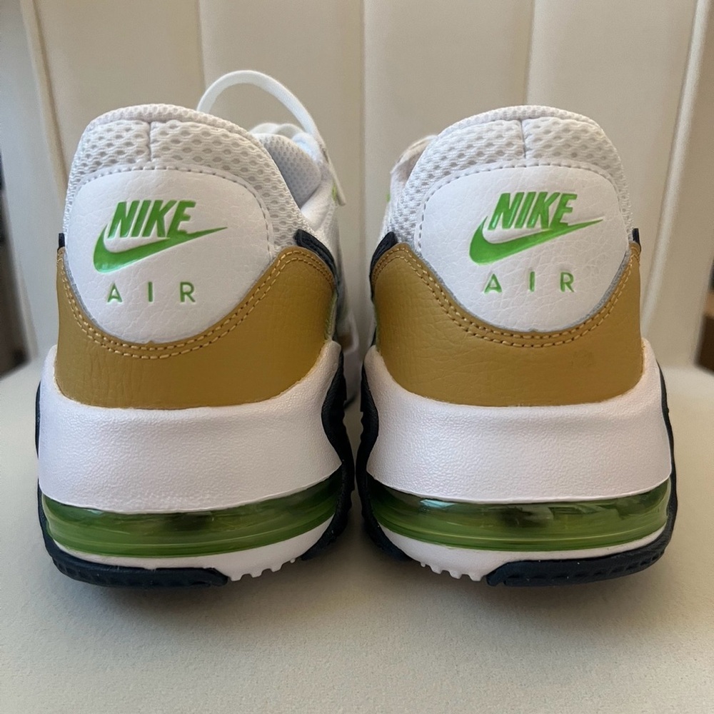 NEW Nike Men’s Air Max EXCEE White Obsidian Wheat Gold size US 9.5 - Picture 5 of 6